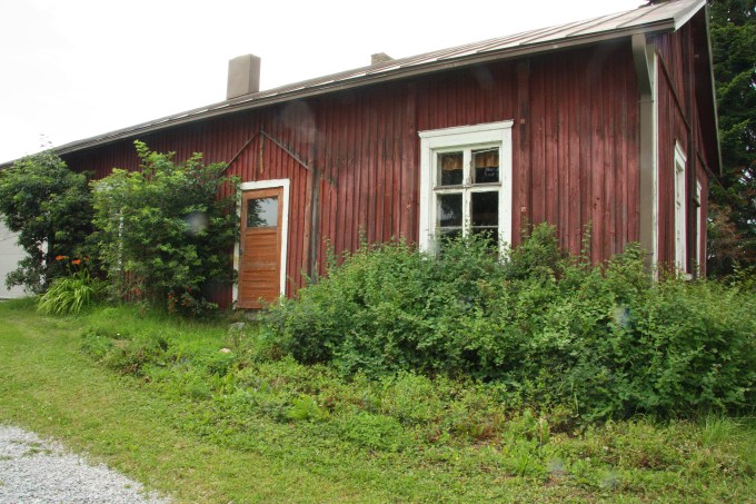 rengin tupa--quarters of the hired hands