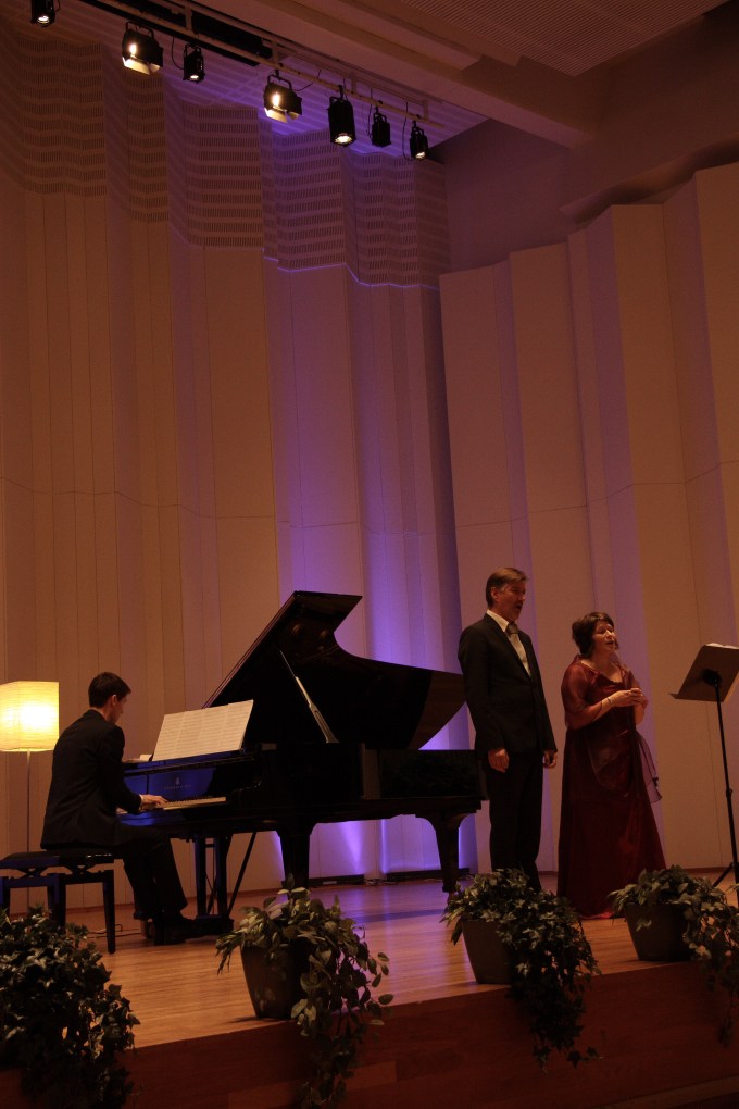 ihme julkaisu debute