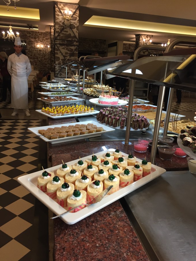 gyphsophila holiday village