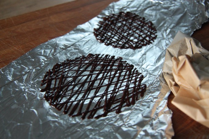 drying chocolate garnishes